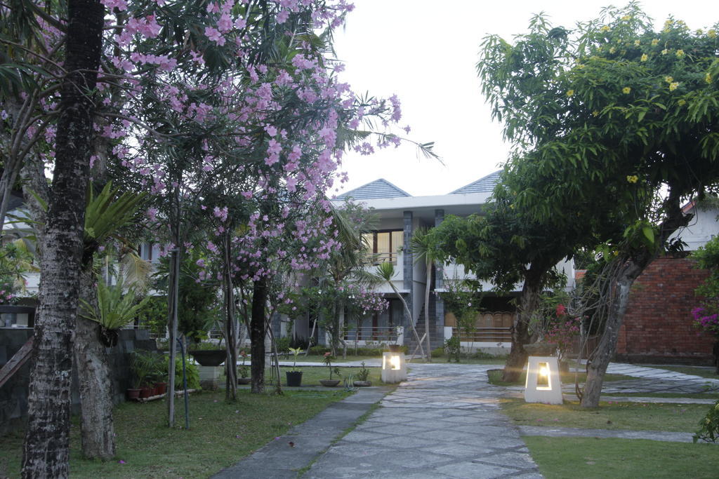 Alit Beach Resort And Villas Sanur Kültér fotó