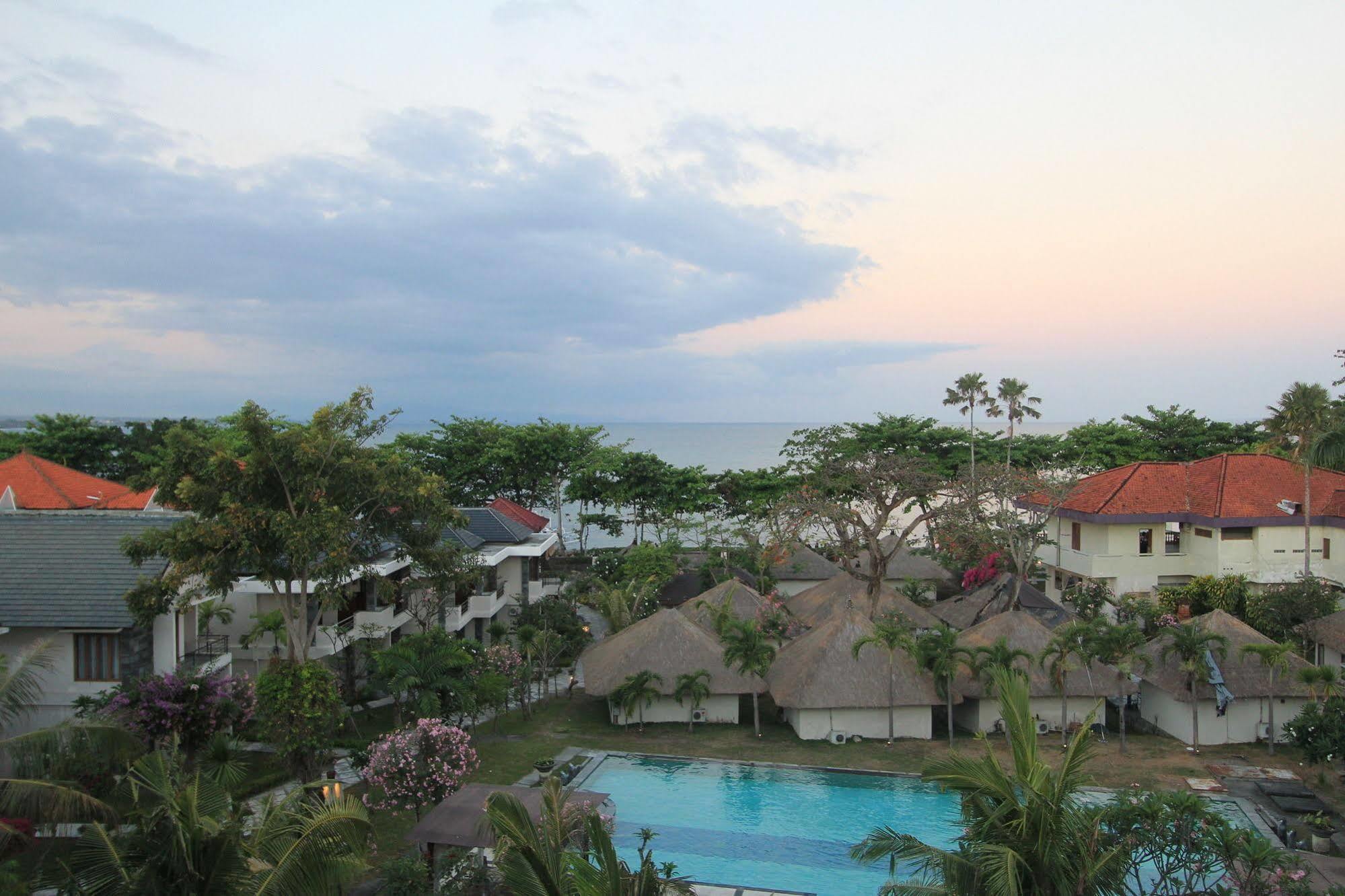 Alit Beach Resort And Villas Sanur Kültér fotó